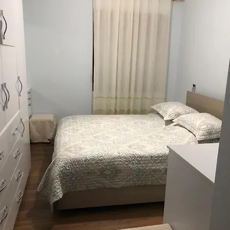 Kris's Lezhë